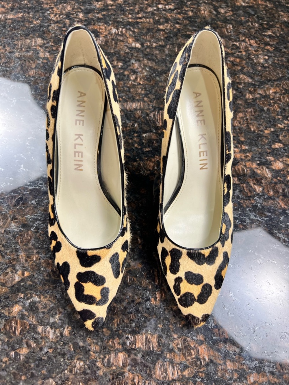 Anne Klein Leopard Print Pointed-Toe Pumps in Black and Tan - Size 10